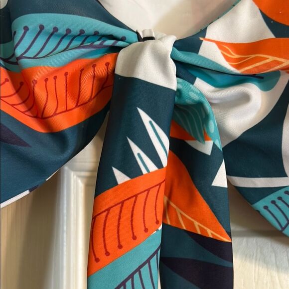 SHEIN Size X-Large Teal Orange White Swim Colorful Leaf Print Bikini Top Padded - Picture 4 of 8